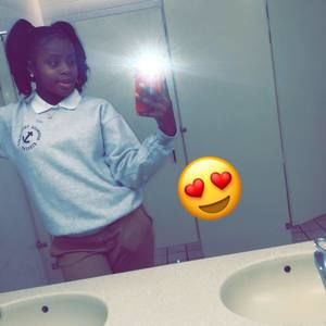 Meet your Posher, Damia